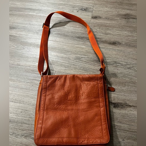Orange cross body Arera bag - Picture 1 of 4
